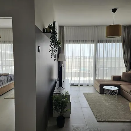 Sea View 2-bedroom With Water Park At Caesar Blue