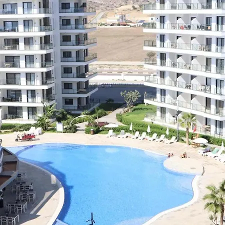 Sea View 2-bedroom With Water Park At Caesar Blue *