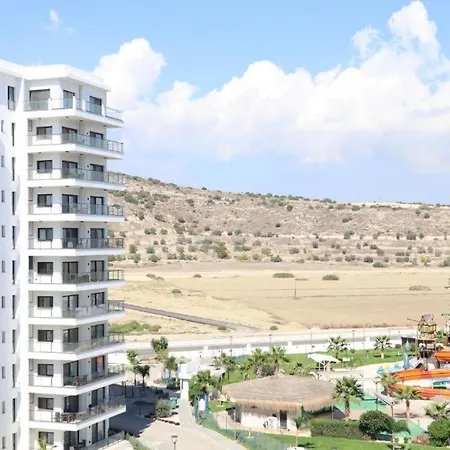Sea View 2-bedroom With Water Park At Caesar Blue Apartamento Boghaz
